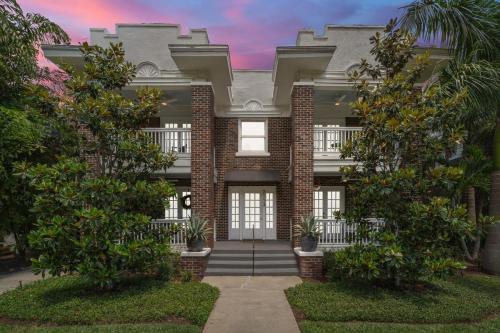 Soho Siesta Stunning Soho Apt W Private Balcony,2113 W Southview Ave D Tampa Fl 33606,2 star