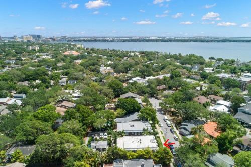 Soho Siesta Stunning Soho Apt W Private Balcony,2113 W Southview Ave D Tampa Fl 33606,2 star