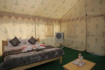 rajasthan desert camp