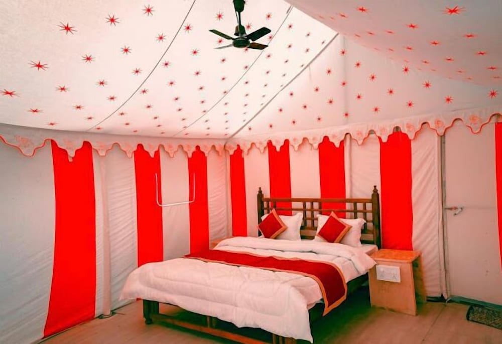 rajasthan desert camp
