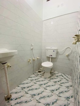dhanwantri niwas guest house by grb