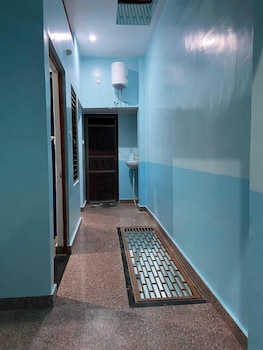 dhanwantri niwas guest house by grb