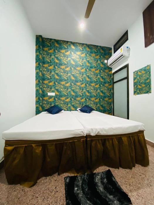 dhanwantri niwas guest house by grb