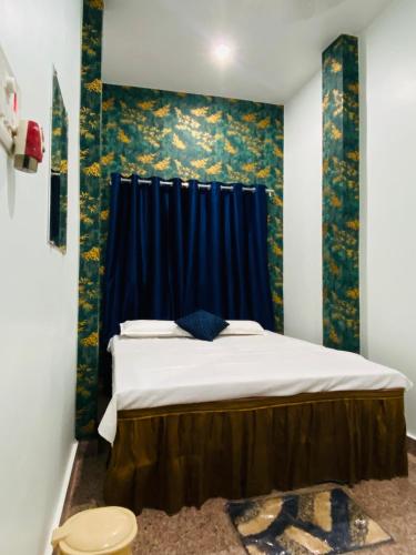 dhanwantri niwas guest house by grb