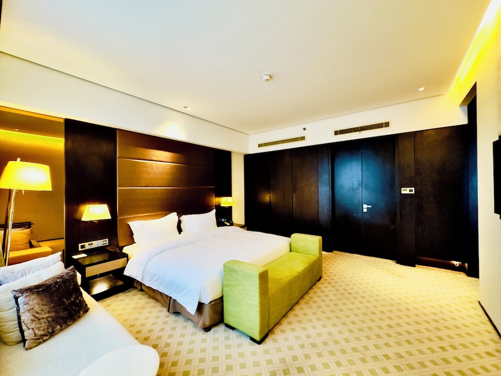 holiday inn nantong oasis centre by ihg
