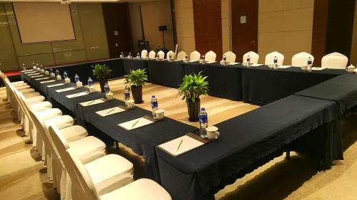holiday inn nantong oasis centre by ihg