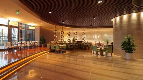 holiday inn nantong oasis centre by ihg