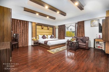 hotel moonstone de luxury