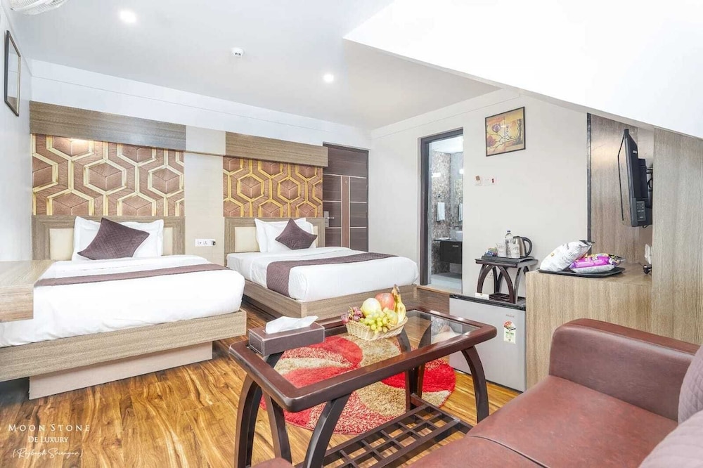 hotel moonstone de luxury