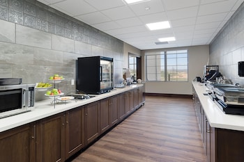 Clubhouse Hotel & Suites - Rapid City,,3 star