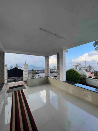 Sky Top Villa,,2 star