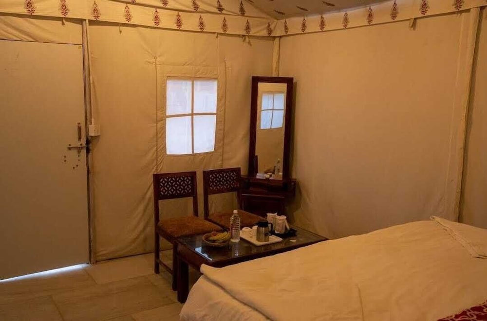 happy adventure camp and resort jaisalmer