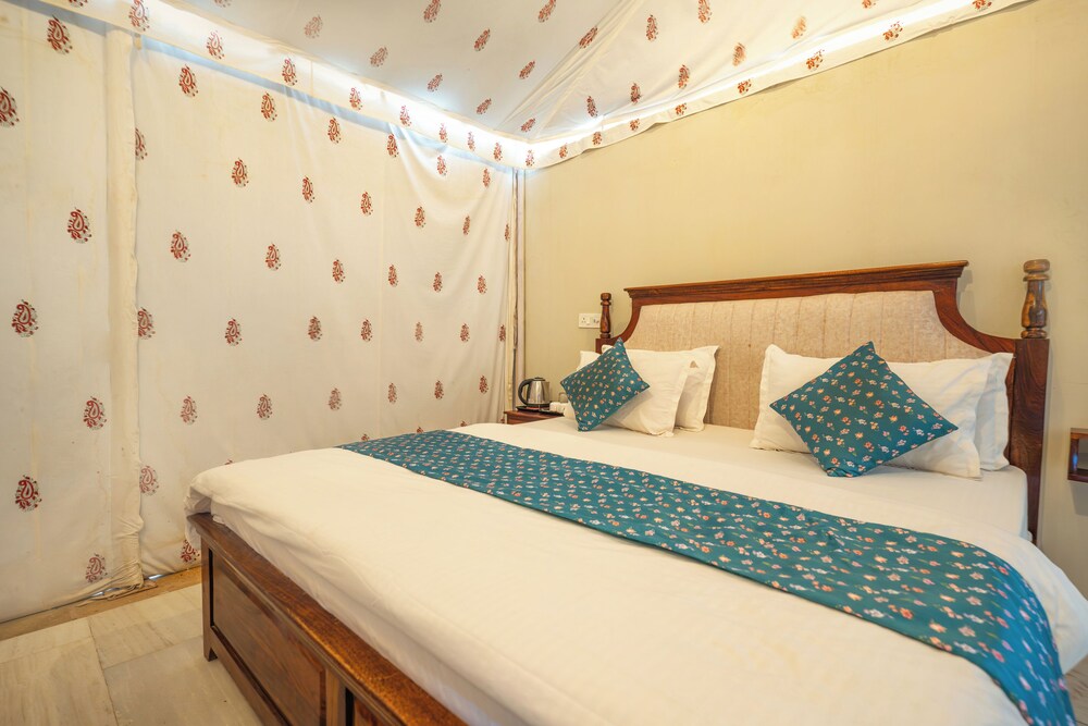 happy adventure camp and resort jaisalmer