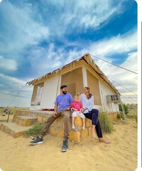 happy adventure camp and resort jaisalmer