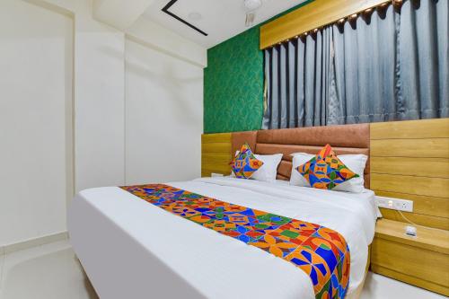 Hotel Green Tree,,3 star