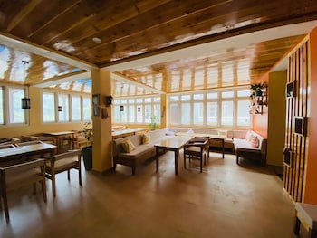 the alpine jungle stay