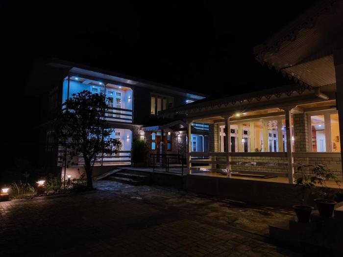 the alpine jungle stay