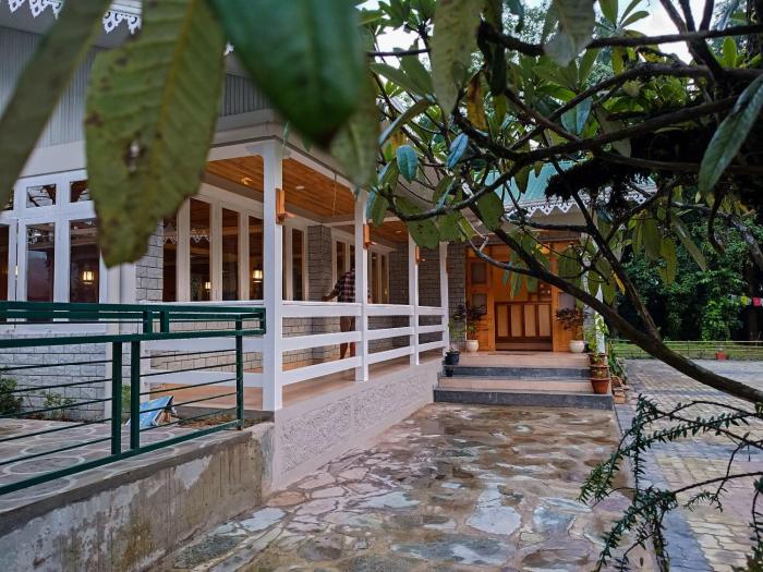 the alpine jungle stay