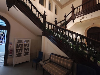 trenython manor resort