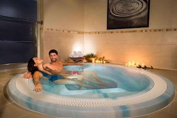 trenython manor resort