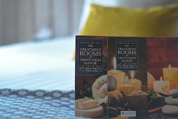 trenython manor resort