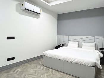 bedchambers serviced apartment golf course gurgaon