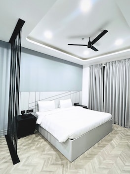 bedchambers serviced apartment golf course gurgaon