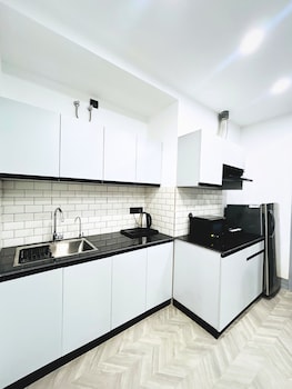 bedchambers serviced apartment golf course gurgaon
