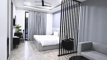 bedchambers serviced apartment golf course gurgaon