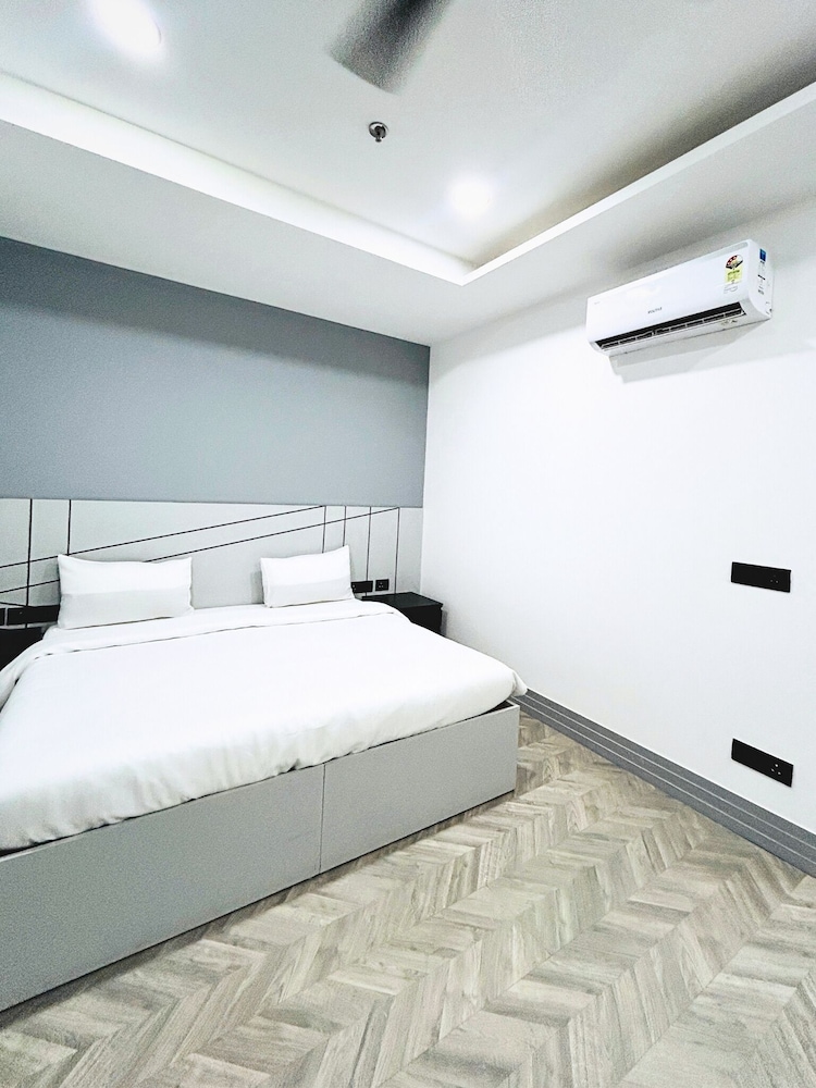 bedchambers serviced apartment golf course gurgaon