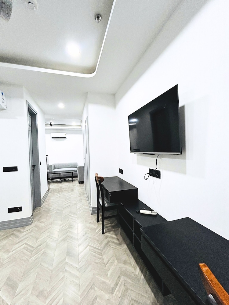 bedchambers serviced apartment golf course gurgaon