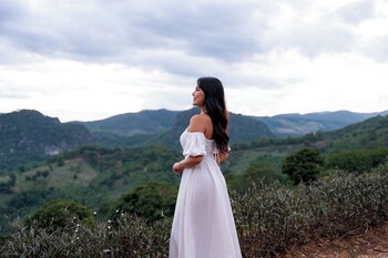 Make Me See Cloud,,4 star