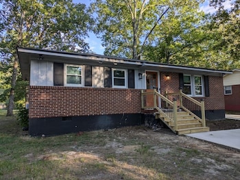 Malone Home,122 Malone Dr,4 star
