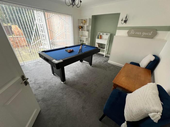 large 8 bedroom house in edgbaston