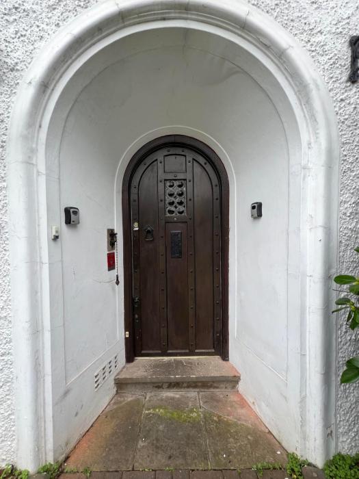 large 8 bedroom house in edgbaston