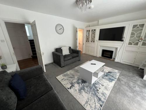 large 8 bedroom house in edgbaston