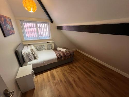 large 8 bedroom house in edgbaston