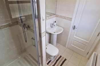 Seaside Escape In Kirkcaldy,,3 star