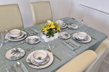 Seaside Escape In Kirkcaldy,,3 star