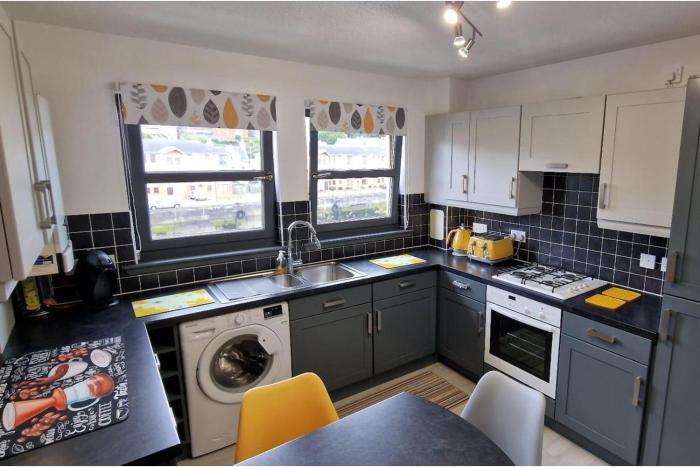 seaside escape in kirkcaldy