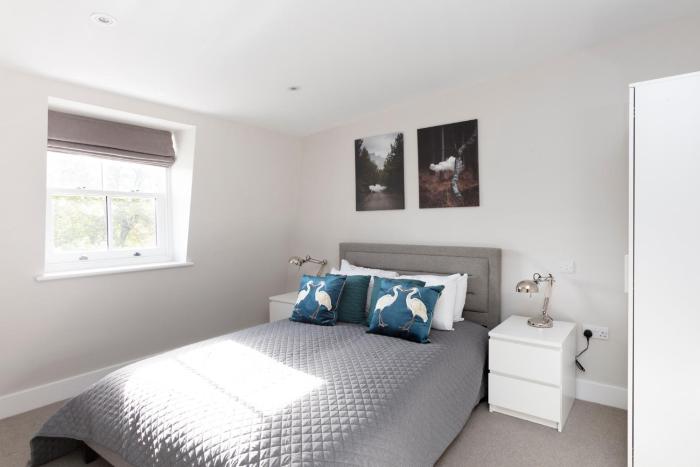 fabulous central windsor town house