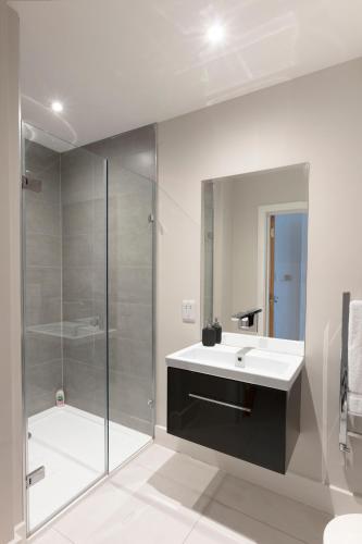 fabulous central windsor town house