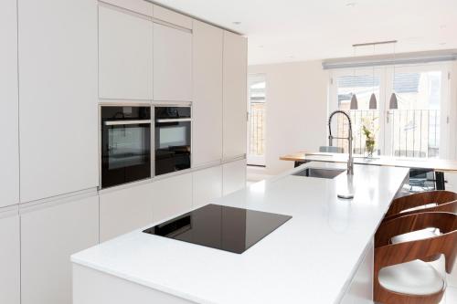 fabulous central windsor town house