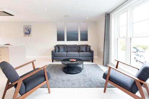 fabulous central windsor town house