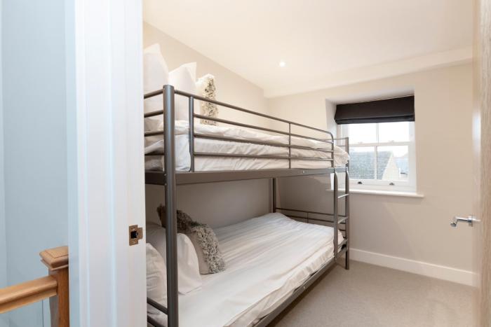 stunning central windsor town house