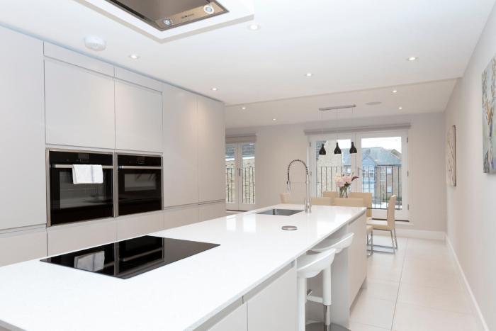 stunning central windsor town house