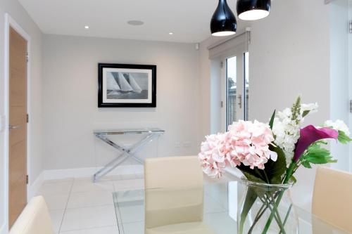 stunning central windsor town house