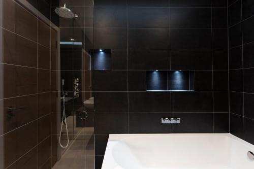 stunning central windsor town house