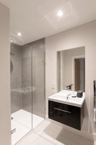 stunning central windsor town house