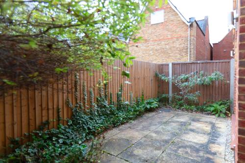 stunning central windsor town house